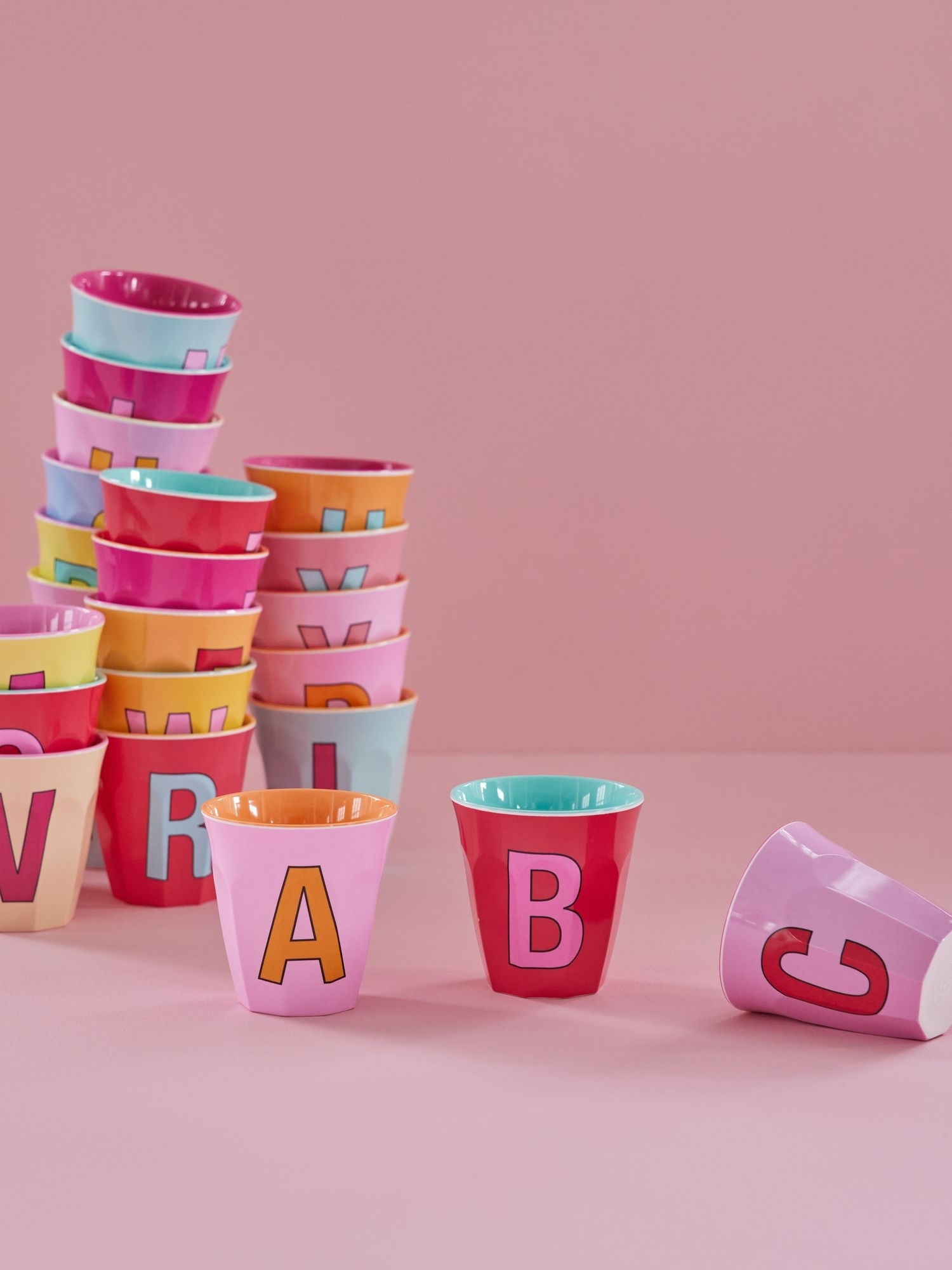 Rice, Alfabet beker roze