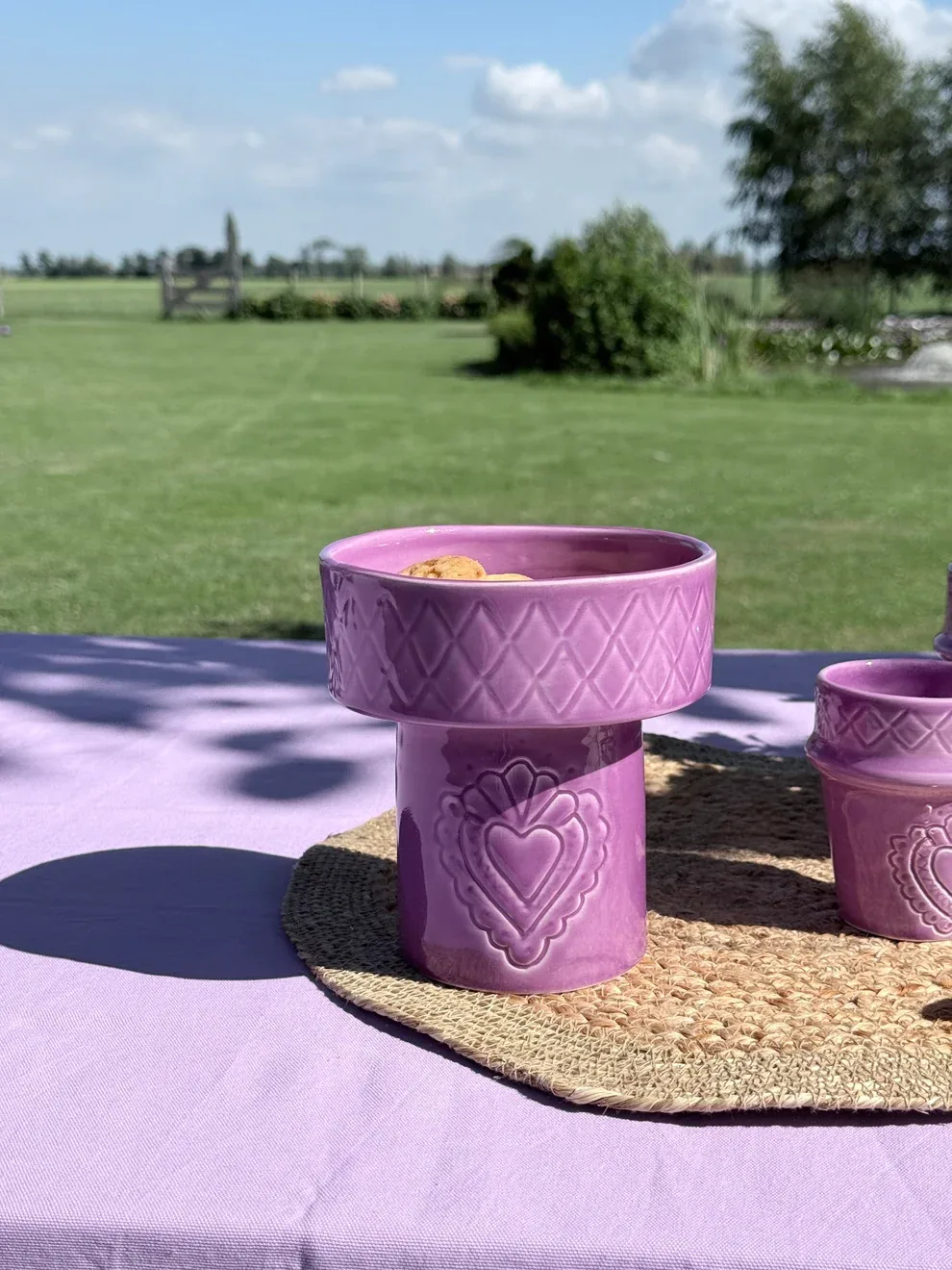 Sus.Studio - Medina Love schaal op voet, Ø 13cm, lila