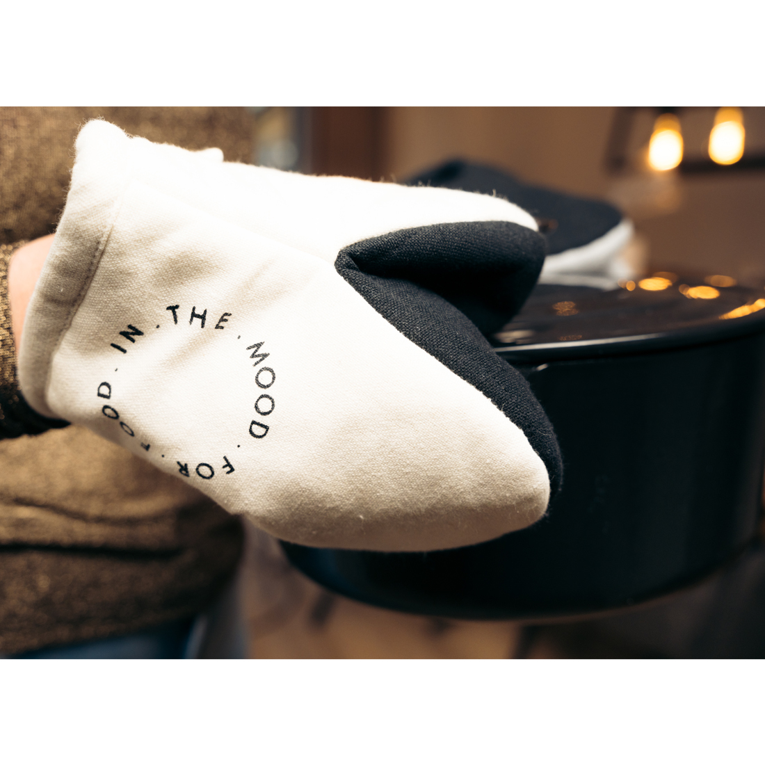 JENS Living - Ovenhandschoen 'In the mood for food', Wit